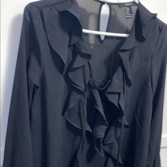 Forever 21 Small Black Ruffled V-Neck Blouse - Picture 9 of 10